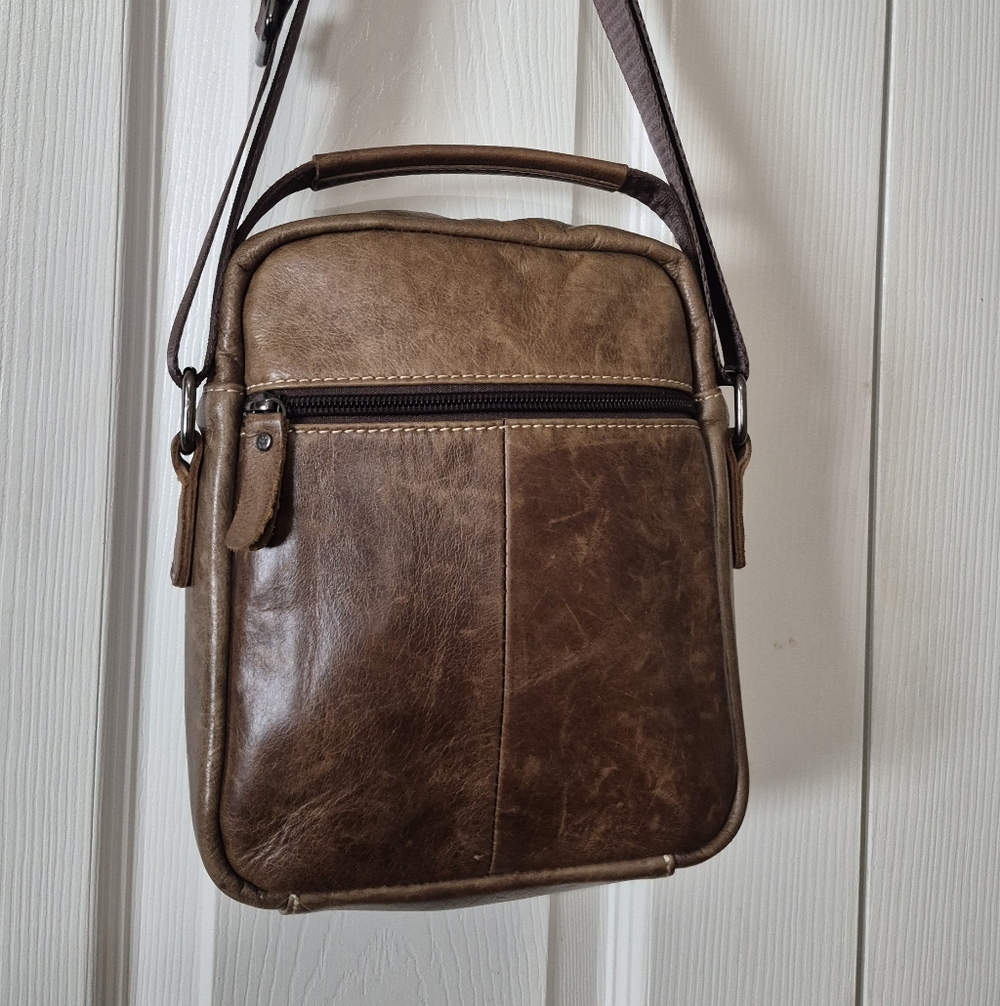 Bull Captain Genuine leather mens messenger business And travel bag Crossbody - Picture 5 of 10